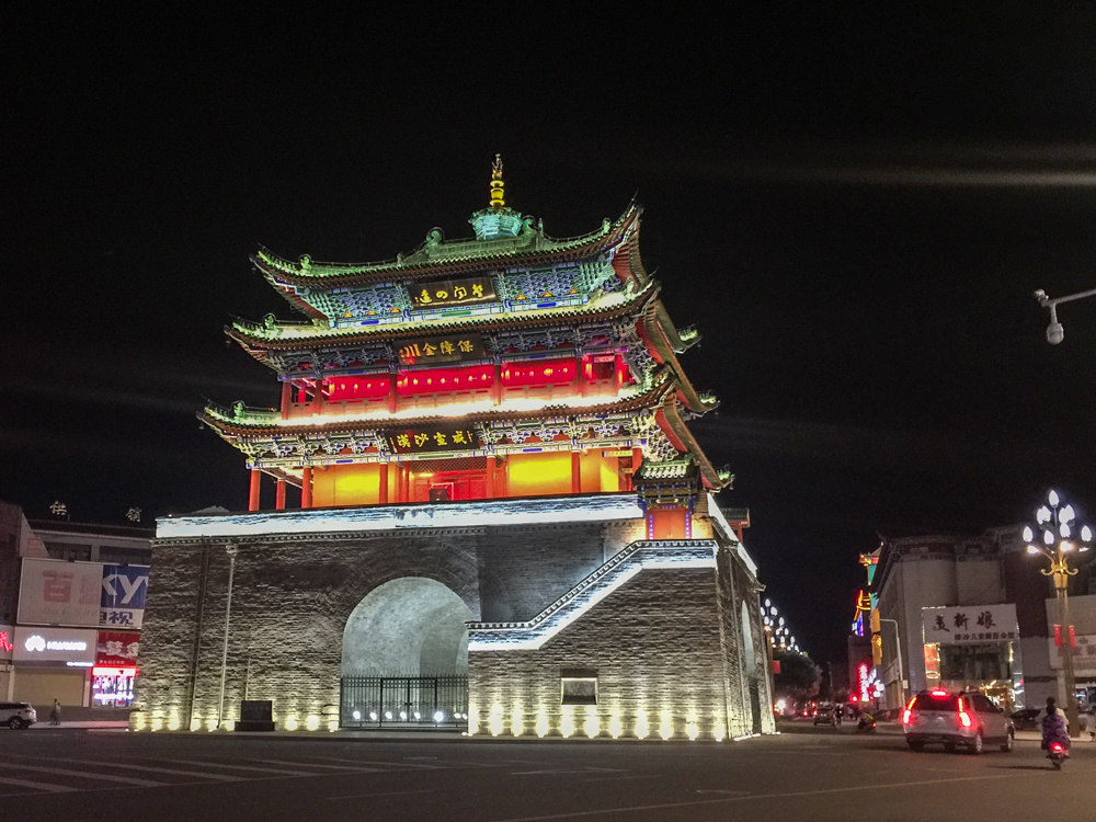北街望钟鼓楼夜景