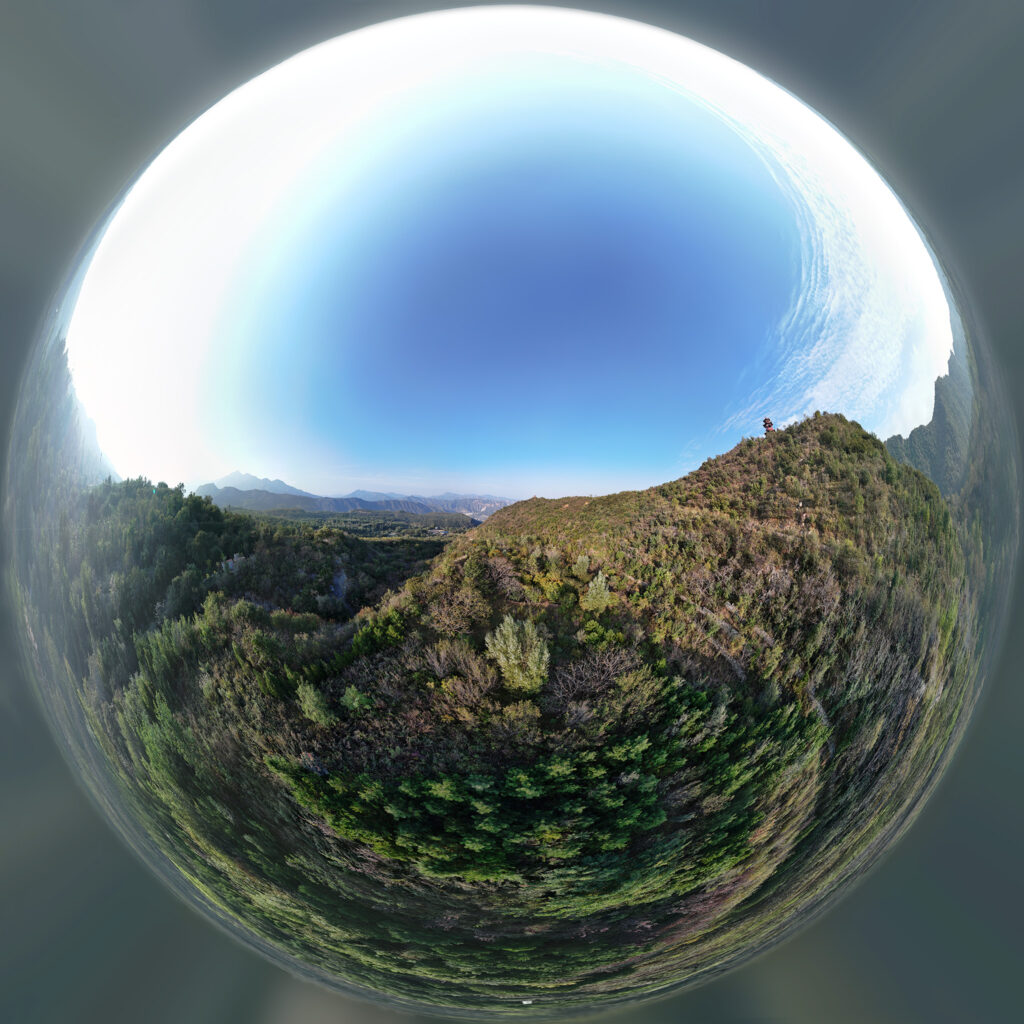 瓜草地“水晶球”