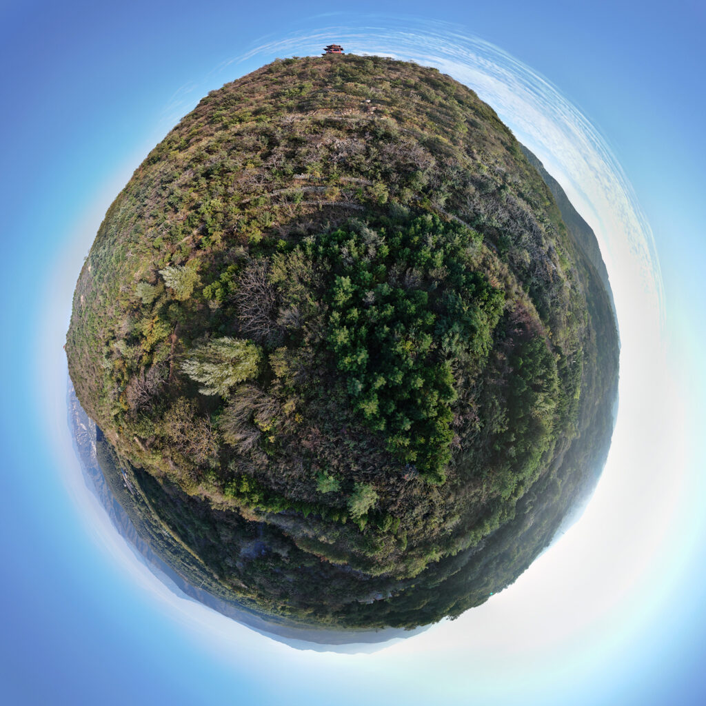 瓜草地“小行星”